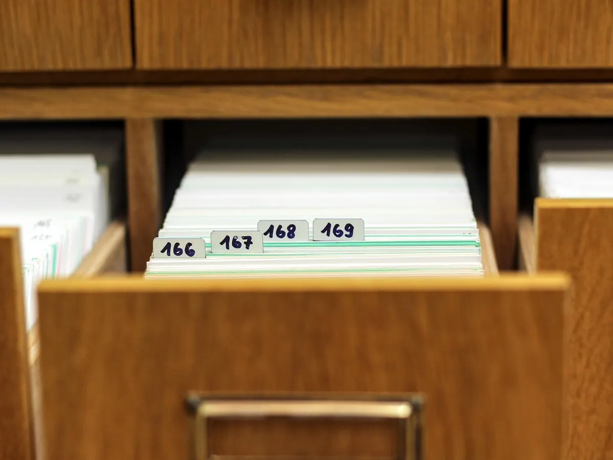 Notion Databases Explained: Relations, Rollups and Formulas Without the Jargon